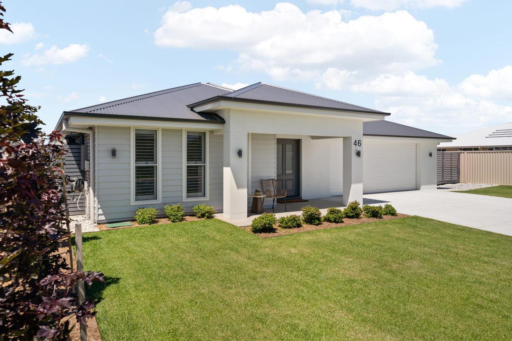 Brilliant Brennan - Modern 4 Bed 2 Bath Home Bathurst Exterior photo