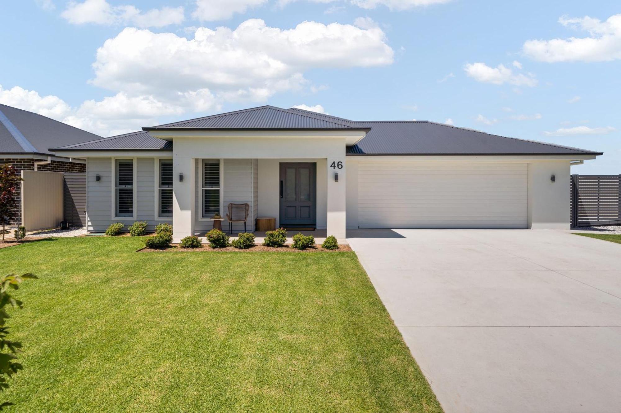 Brilliant Brennan - Modern 4 Bed 2 Bath Home Bathurst Exterior photo